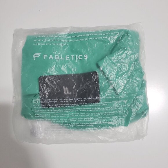 NWT Fabletics The Training Day Tee in Essential Green - Size Medium - Picture 5 of 6